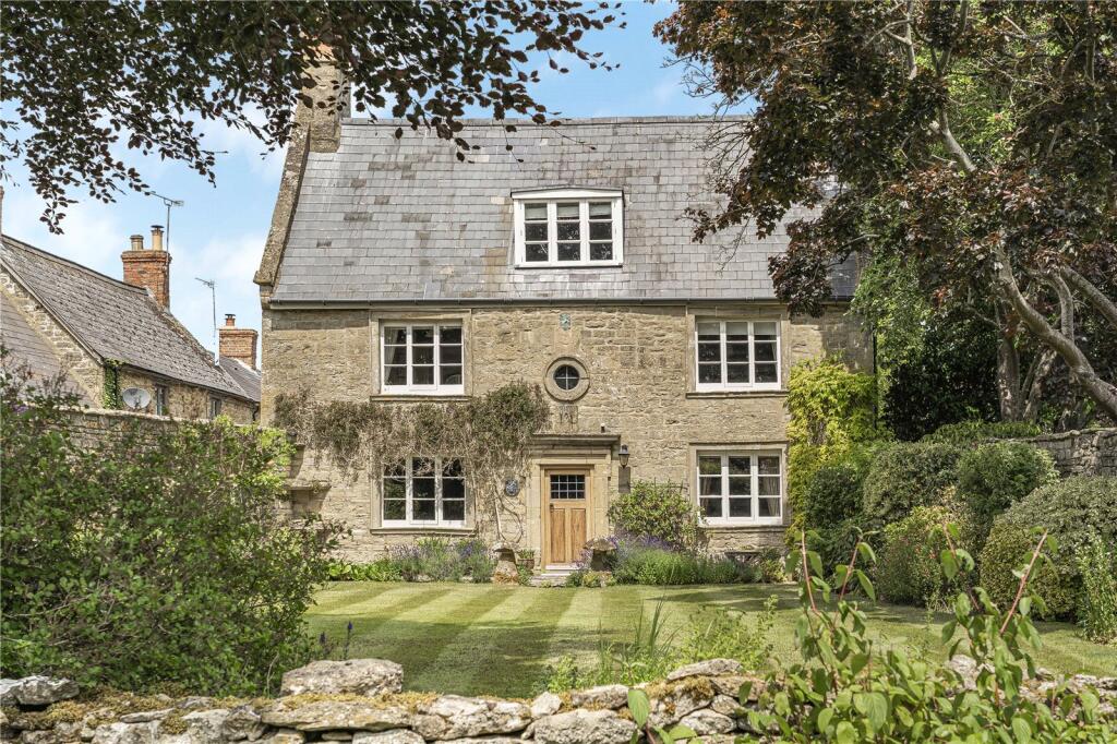 Main image of property: Wappenham Road, Helmdon, Brackley, Northamptonshire, NN13