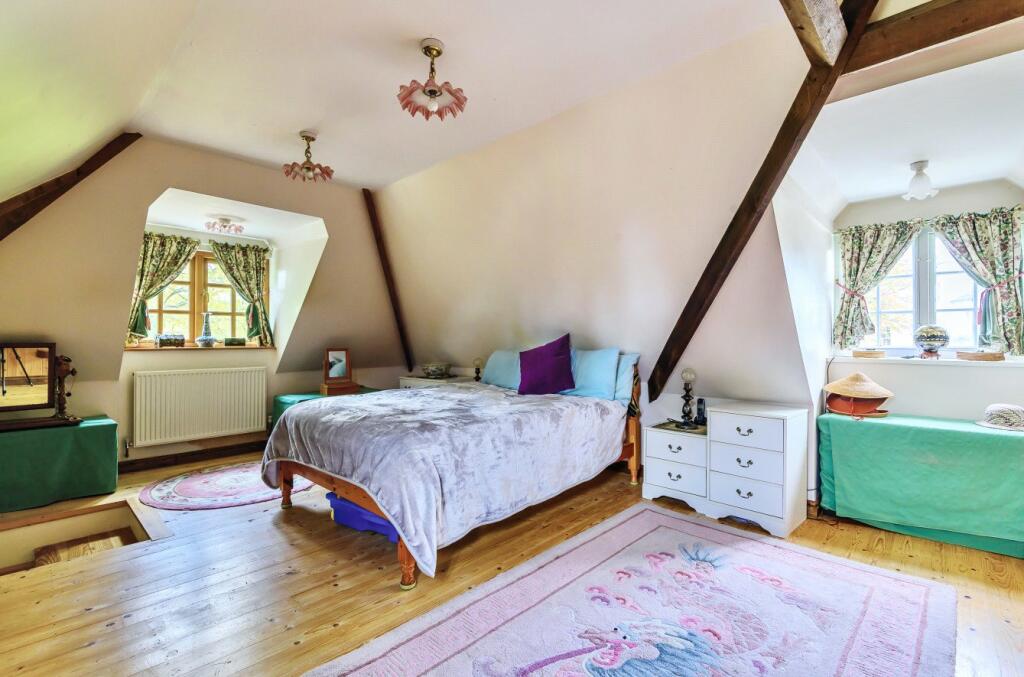 2 bedroom end of terrace house for sale in Wavendon House Drive