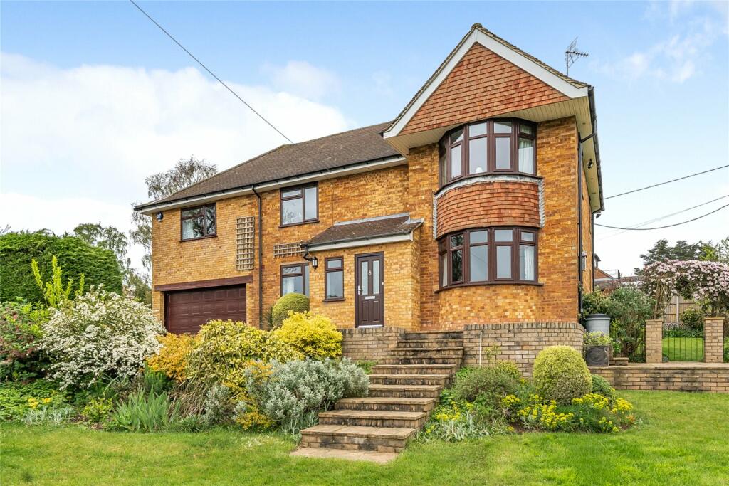 5 bedroom detached house for sale in Knights Close, Great Brickhill