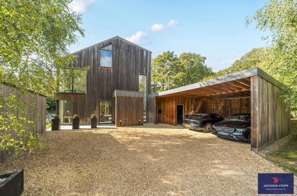 Main image of property: The Woods, Woburn Road, Heath & Reach, Bedfordshire, LU7