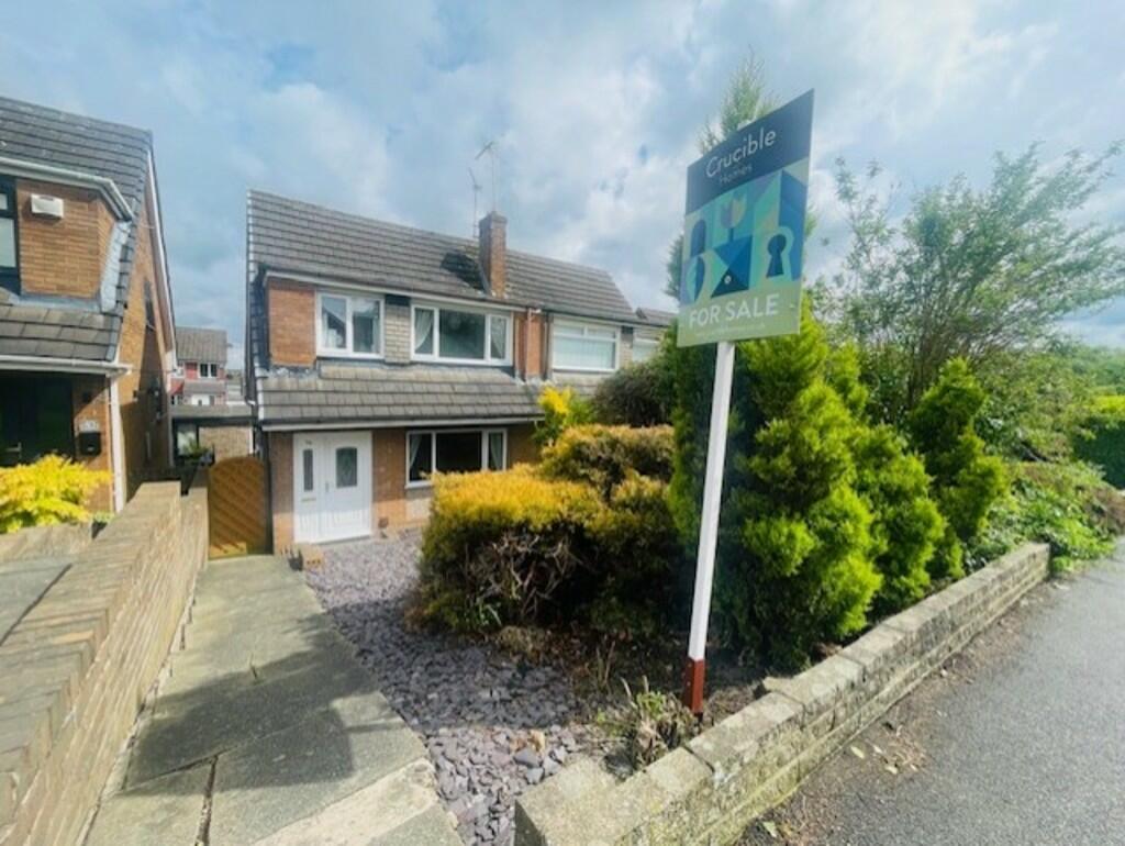 3 bedroom semidetached house for sale in Greengate Lane, High Green, S35