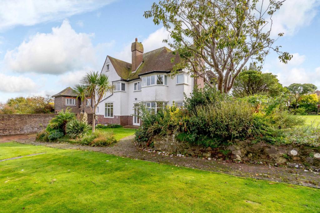 6 bedroom detached house for sale in Prideaux Road, Eastbourne, East