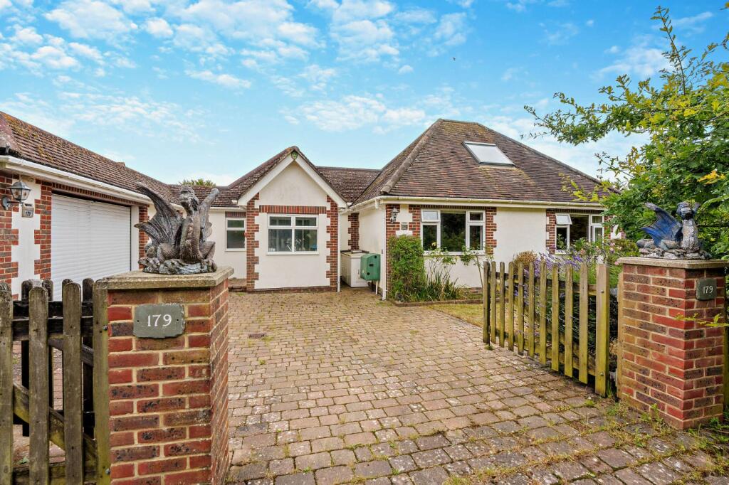 Additional property image - Telscombe Cliffs Way, Telscombe Cliffs, Peacehaven, East Sussex
