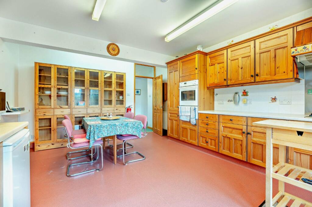 Additional property image - Telscombe Cliffs Way, Telscombe Cliffs, Peacehaven, East Sussex