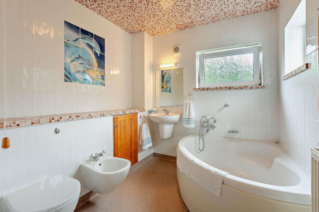Additional property image - Telscombe Cliffs Way, Telscombe Cliffs, Peacehaven, East Sussex