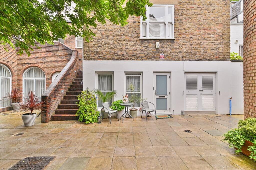 Main image of property: Kinnerton Yard, London