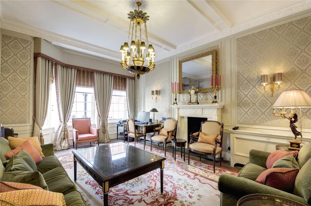 7 bedroom terraced house for sale in Lygon Place, Belgravia, London, SW1W