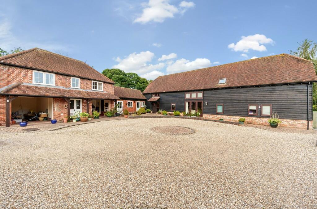 Main image of property: Silchester Road, Little London, Tadley, Hampshire