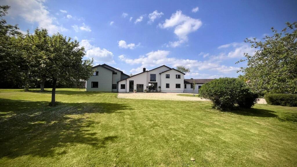 Main image of property: Wolverton Common, Tadley, Hampshire