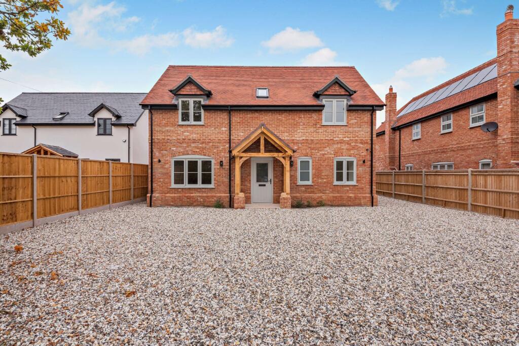 Main image of property: Silchester Road, Little London, Tadley, Hampshire