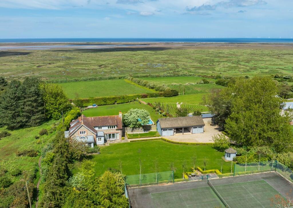 3 bedroom detached house for sale in Morston Road, Blakeney, Holt