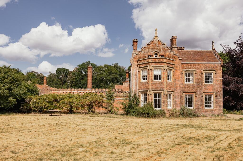 Main image of property: Norwich Road, Hethersett, Norwich, Norfolk