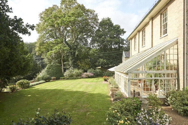 6 bedroom detached house for sale in Mendham, Harleston, Norfolk, IP20