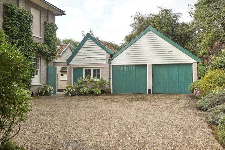 6 bedroom detached house for sale in Mendham, Harleston, Norfolk, IP20