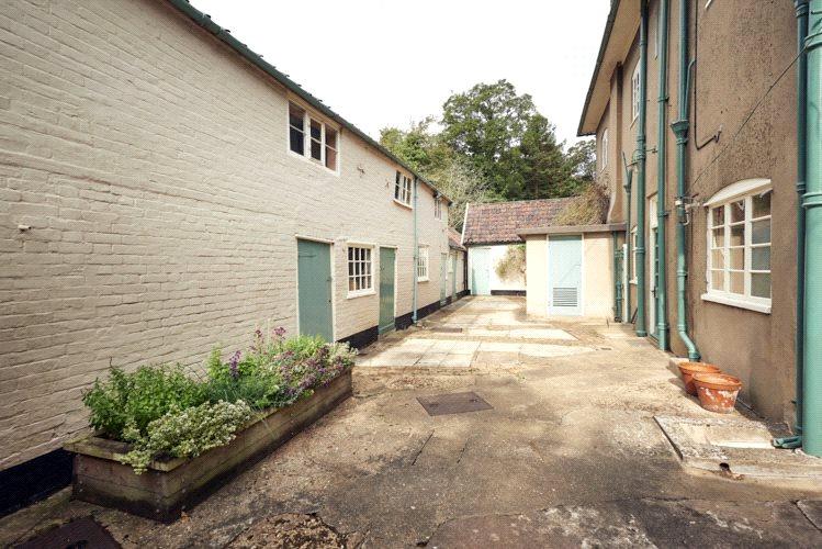 6 bedroom detached house for sale in Mendham, Harleston, Norfolk, IP20