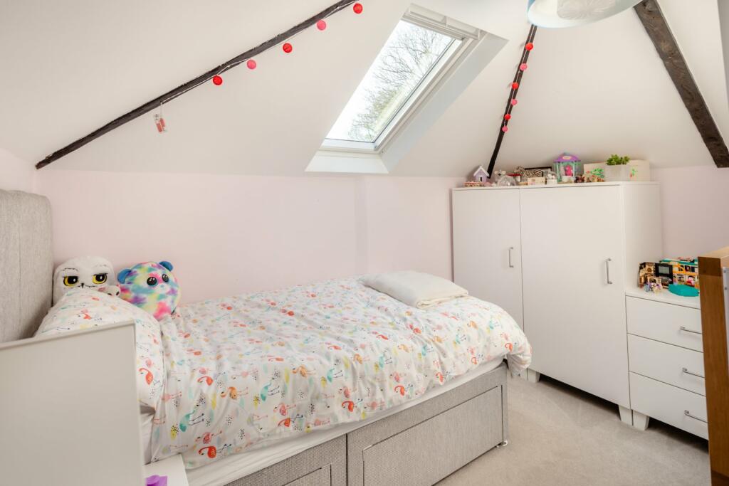 3 bedroom detached house for sale in Abbey Mill Lane, St. Albans, AL3