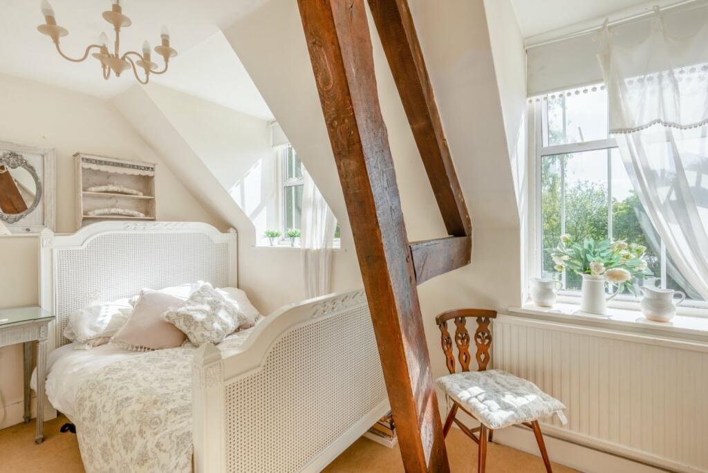 Additional property image - Sandridgebury Lane, Sandridgebury, St. Albans, Hertfordshire