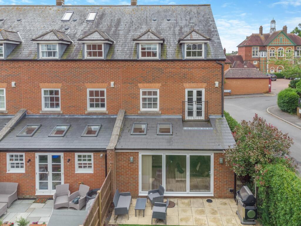 Additional property image - Goldsmith Way, St. Albans, Hertfordshire