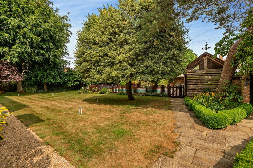 Additional property image - Fish Street, Redbourn, St. Albans, Hertfordshire