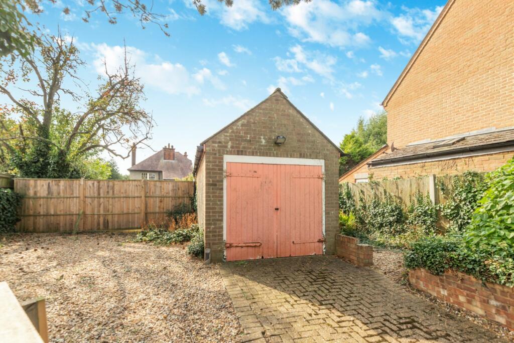 Additional property image - Avenue Road, St. Albans, Hertfordshire