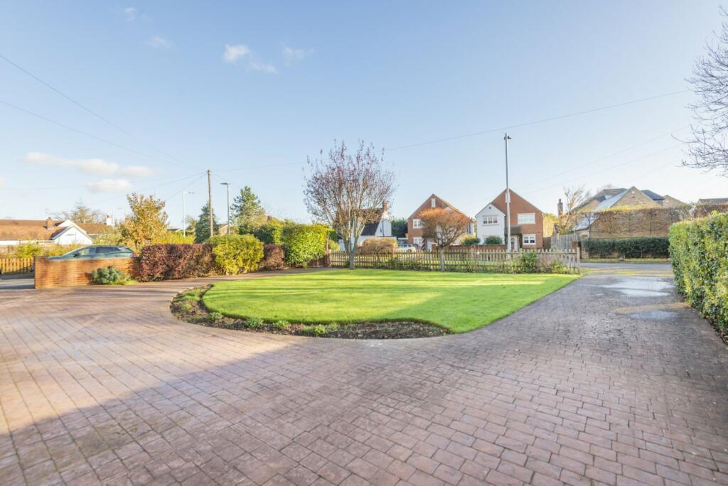 Additional property image - Park Street Lane, Park Street, St. Albans, Hertfordshire