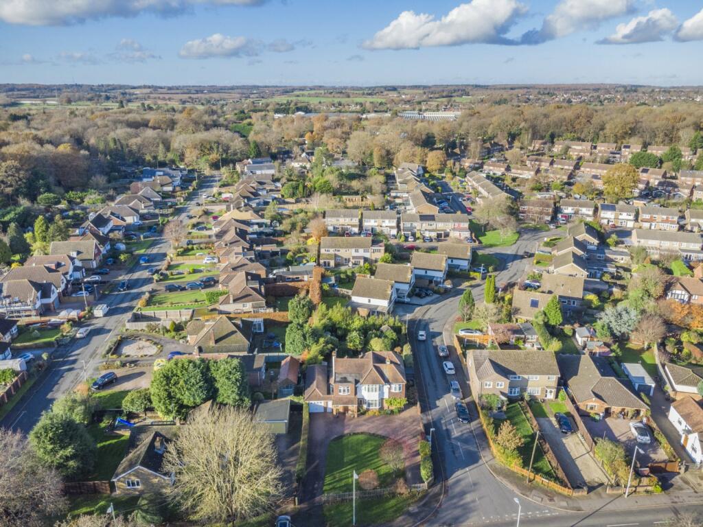 Additional property image - Park Street Lane, Park Street, St. Albans, Hertfordshire