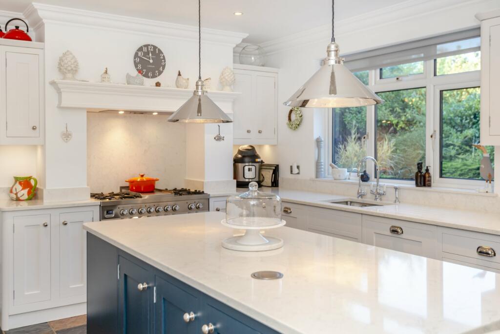 Additional property image - Park Street Lane, Park Street, St. Albans, Hertfordshire