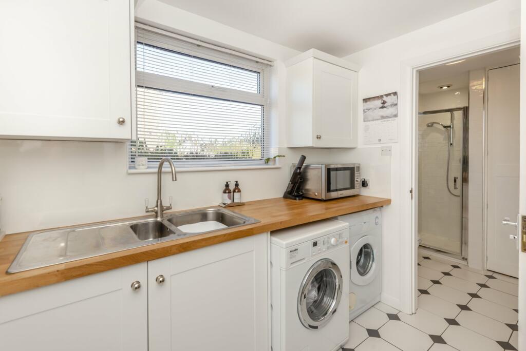Additional property image - Park Street Lane, Park Street, St. Albans, Hertfordshire