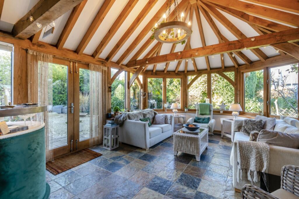 Additional property image - Park Street Lane, Park Street, St. Albans, Hertfordshire