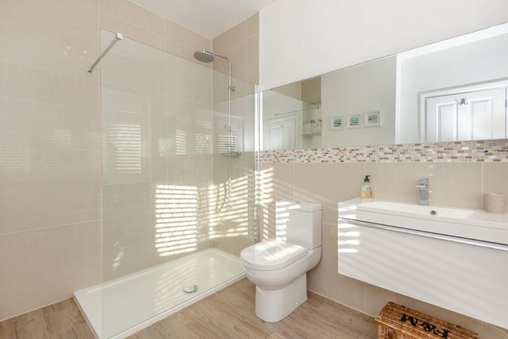 Additional property image - Park Street Lane, Park Street, St. Albans, Hertfordshire