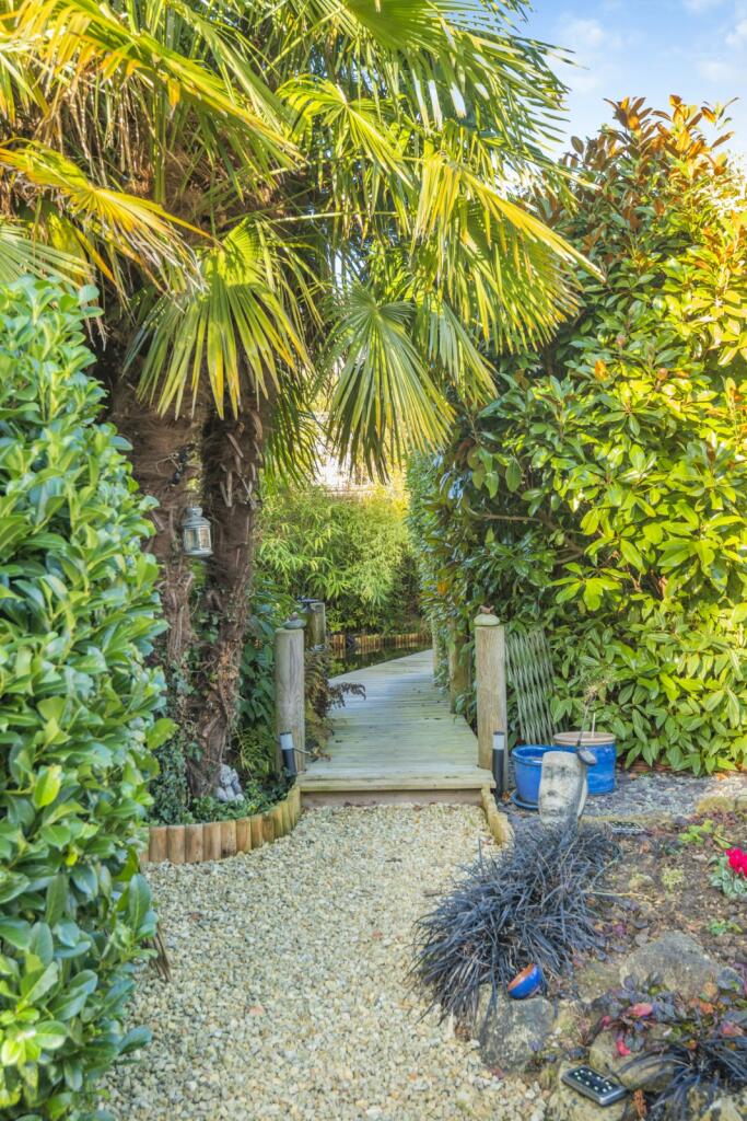 Additional property image - Park Street Lane, Park Street, St. Albans, Hertfordshire