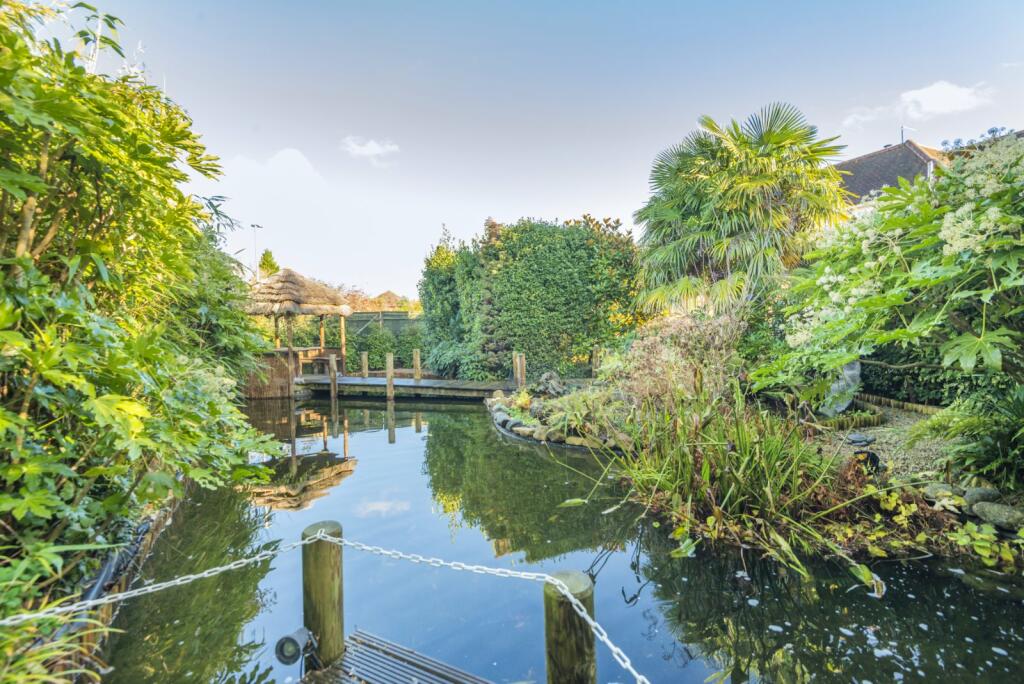Additional property image - Park Street Lane, Park Street, St. Albans, Hertfordshire