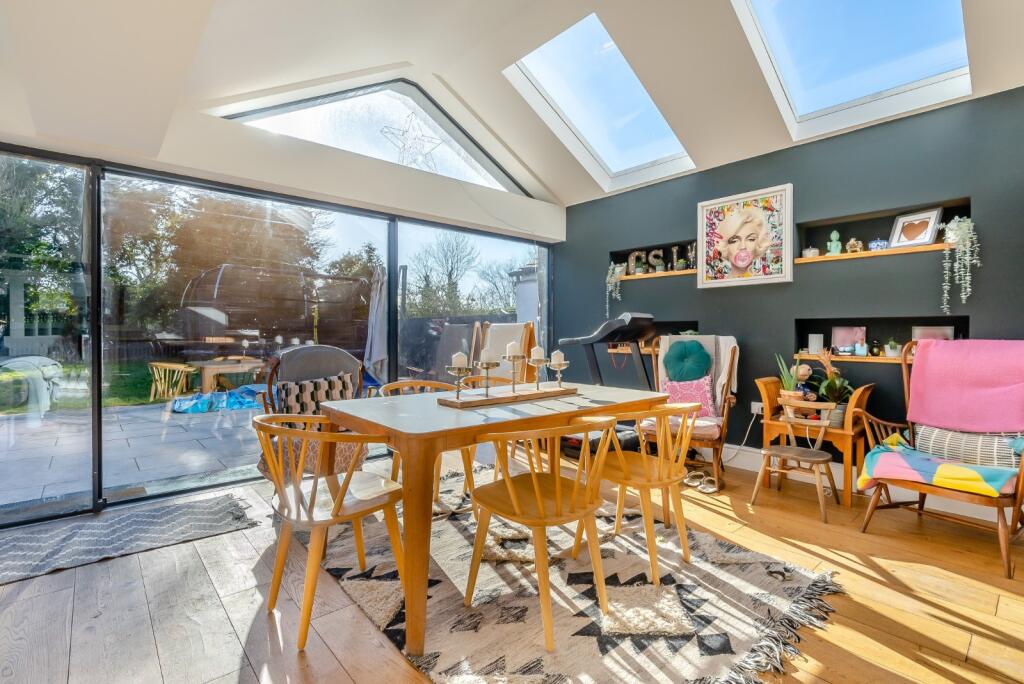 Additional property image - Salisbury Avenue, St Albans
