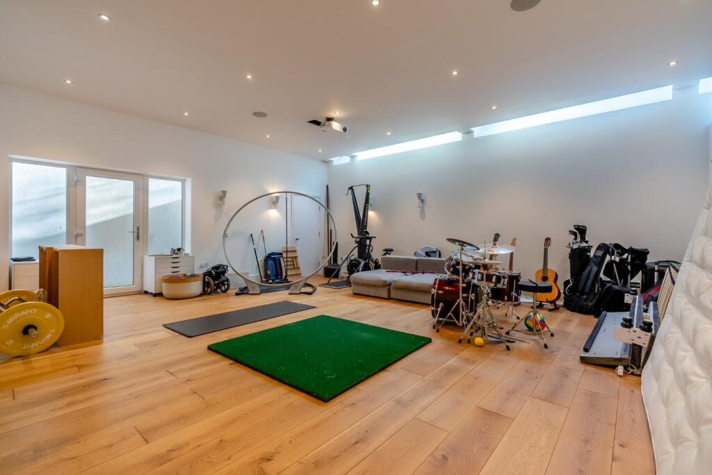 Additional property image - Salisbury Avenue, St Albans
