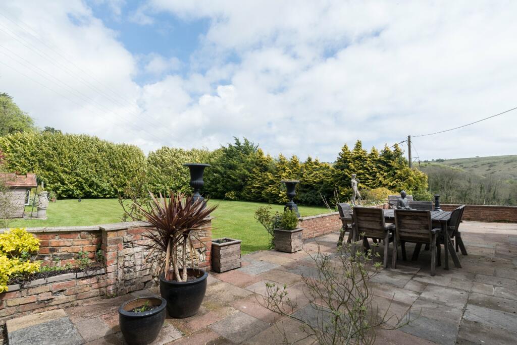 Additional property image - Etchinghill, Folkestone, Kent