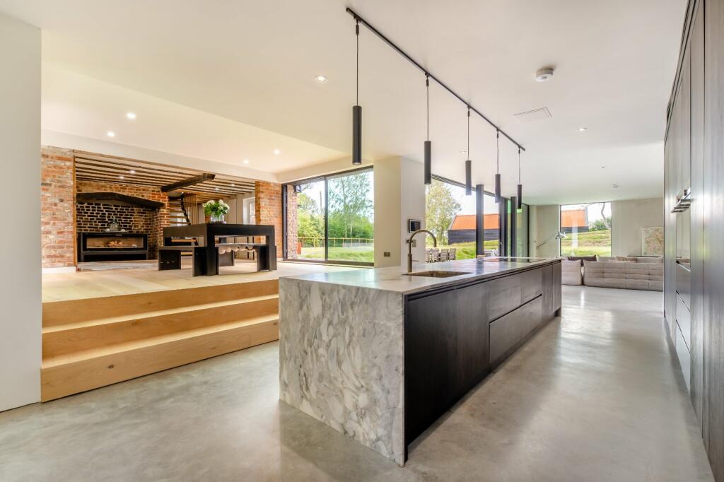 Additional property image - Bluehouse Lane, Saltwood, Kent