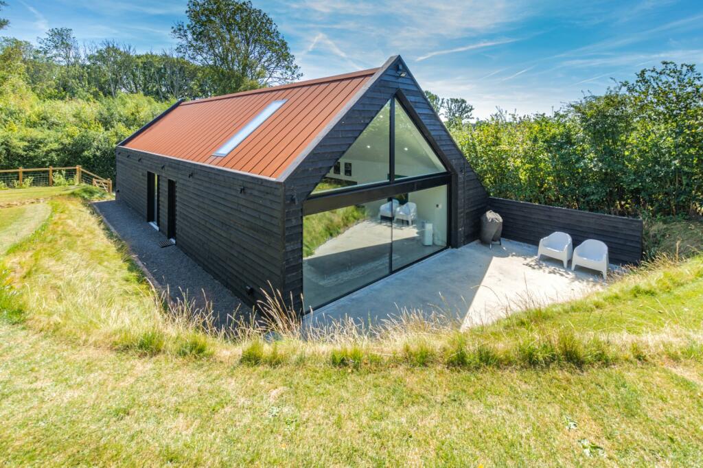 Additional property image - Bluehouse Lane, Saltwood, Kent