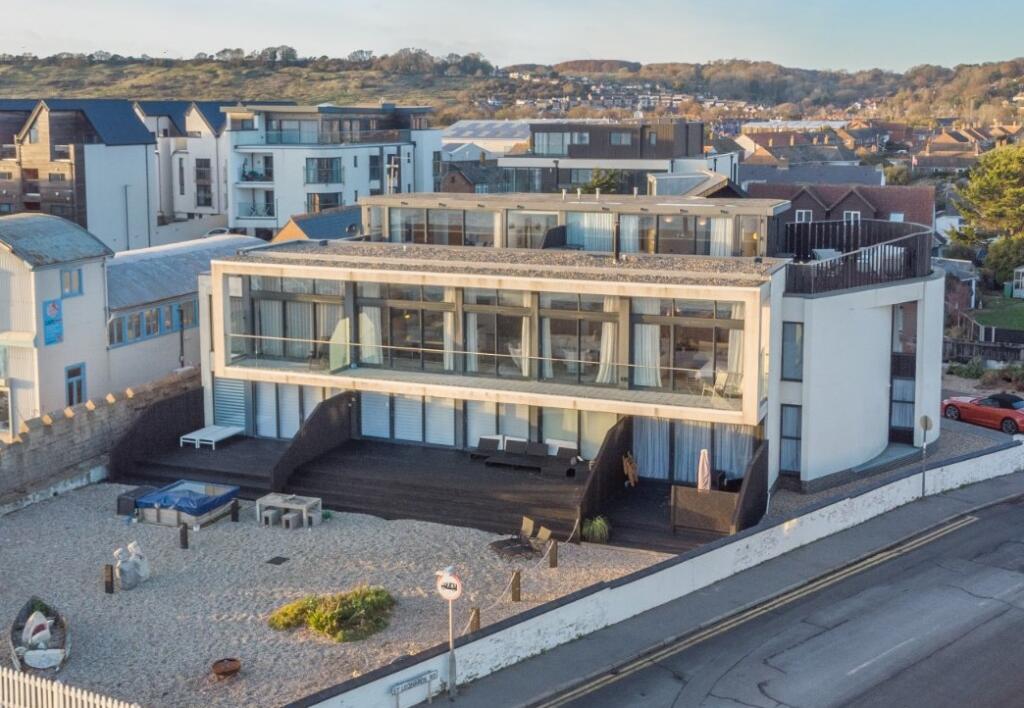 Additional property image - Bay, 98 St Leonards Road, Hythe, Kent