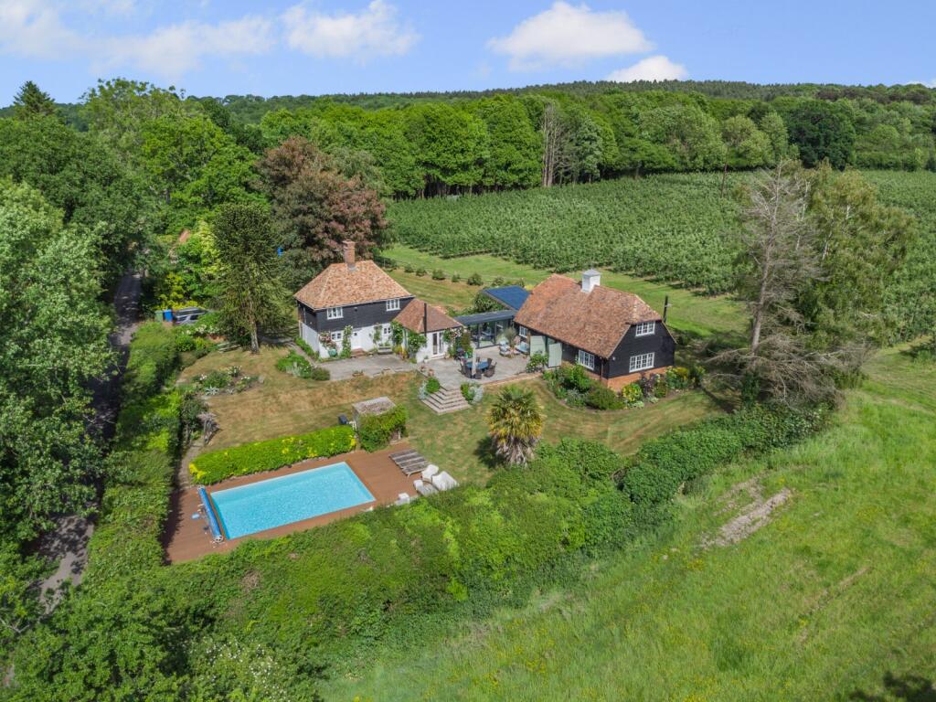 Main image of property: Rhode Common, Selling, Faversham, Kent