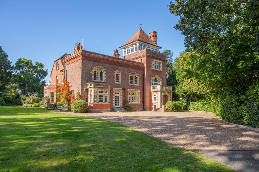 Main image of property: Finglesham, Deal, Kent