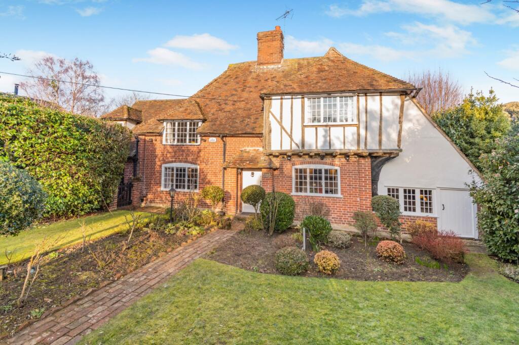 Main image of property: The Street, Selling, Kent