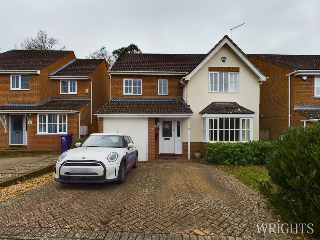 4 bedroom detached house for sale in Quinn Way, Letchworth Garden City, SG6