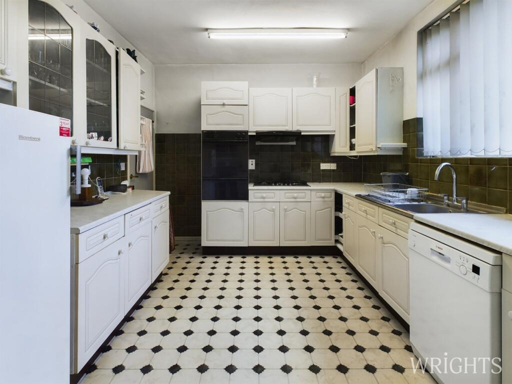 Additional property image - Sunnyfield, HATFIELD, AL9