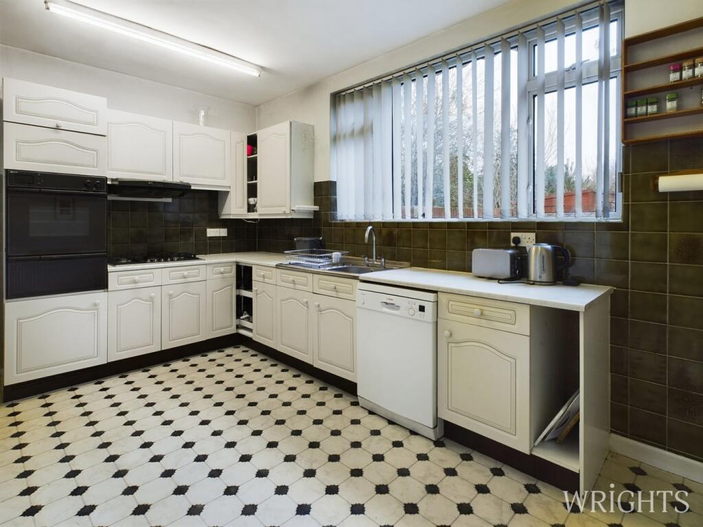 Additional property image - Sunnyfield, HATFIELD, AL9