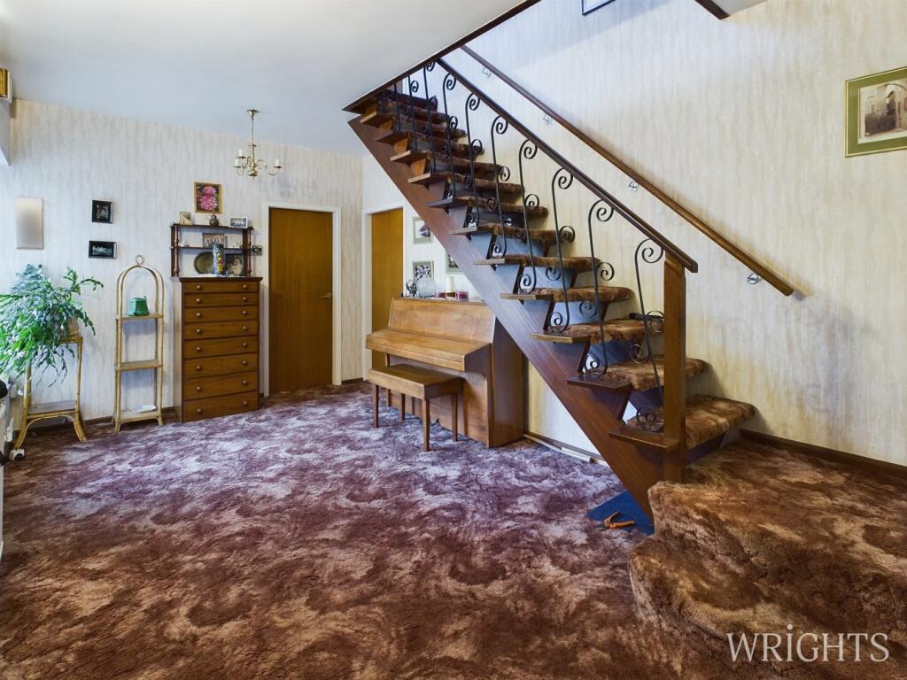 Additional property image - Sunnyfield, HATFIELD, AL9