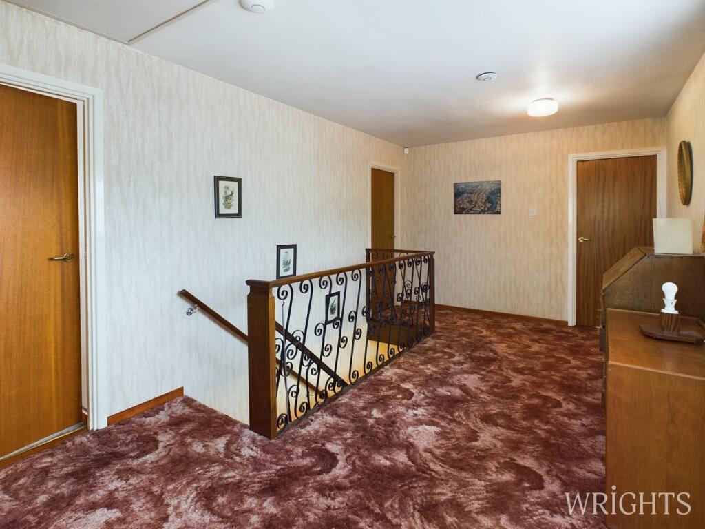 Additional property image - Sunnyfield, HATFIELD, AL9