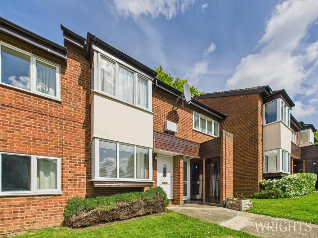 Main image of property: Lane End, Hatfield, AL10