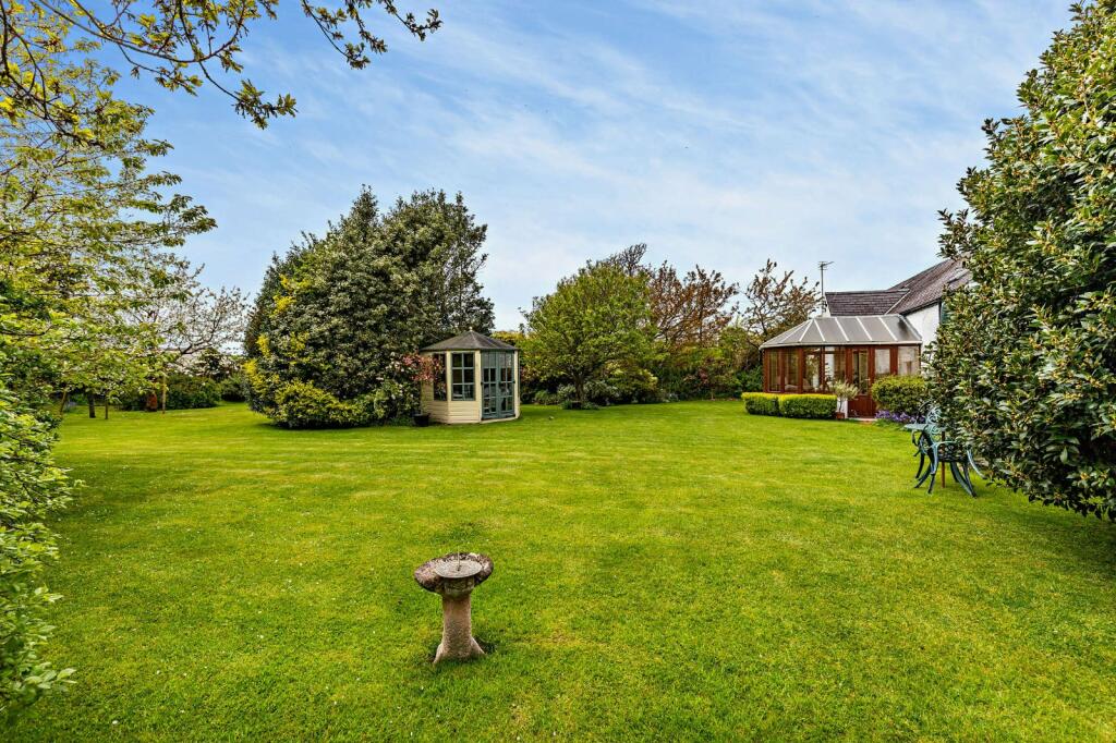 4 bedroom detached house for sale in Llanfair Yn Neubwll, Holyhead