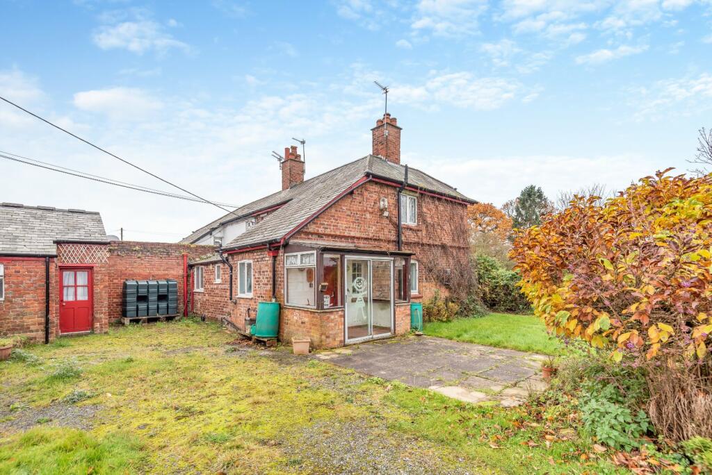 3 bedroom semidetached house for sale in Ledsham Lane, Ledsham, Ellesmere Port, Cheshire, CH66