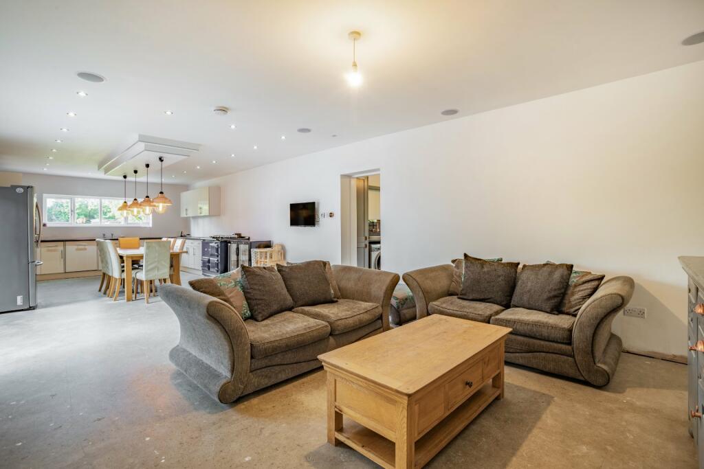 Additional property image - Woodbank Lane, Woodbank, Chester